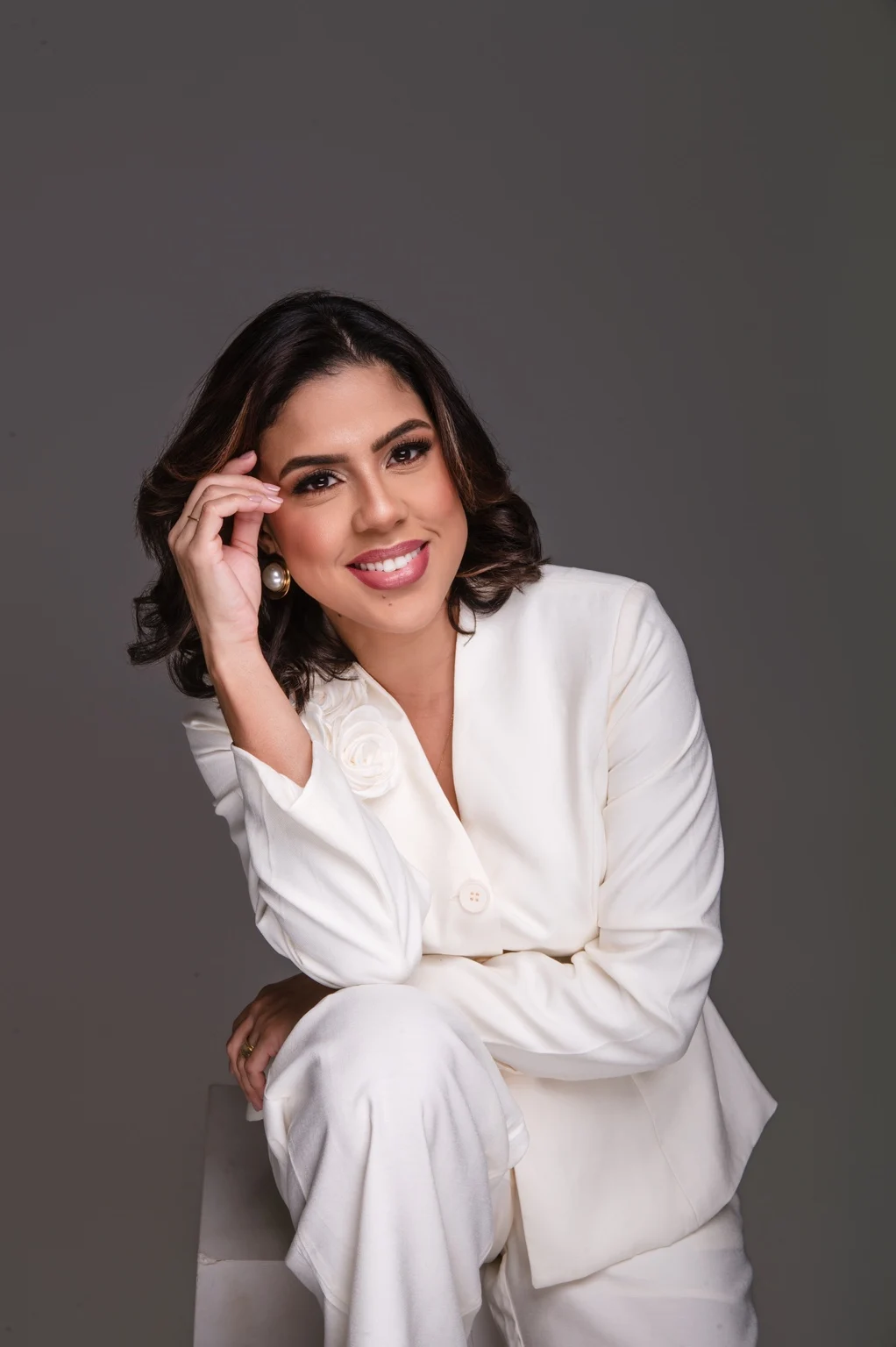 Dra. Larissa Schueng em retrato original