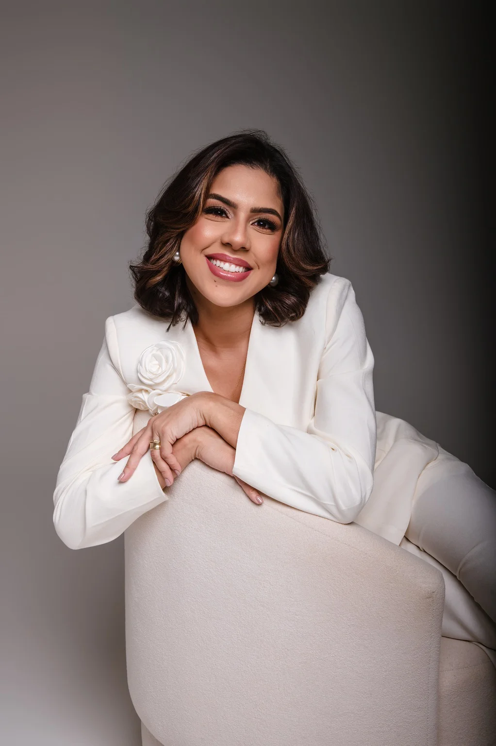 Dra. Larissa Schueng — retrato fornecido no artigo