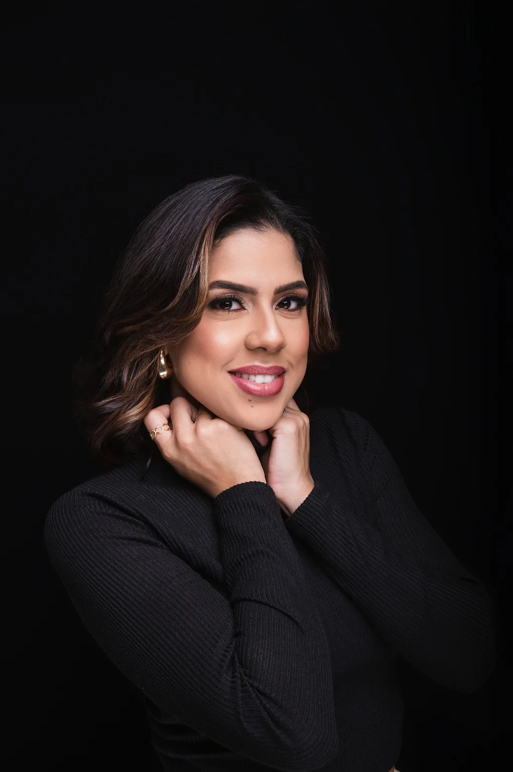 Dra. Larissa Schueng — retrato fornecido no artigo
