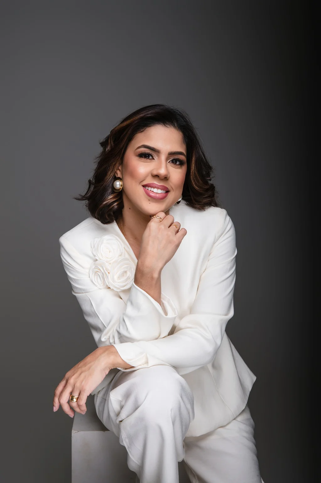 Dra. Larissa Schueng — retrato fornecido no artigo